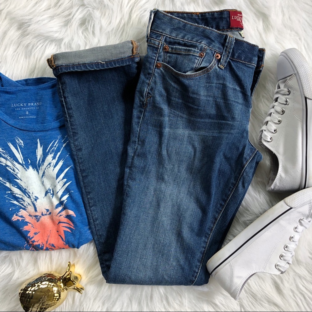 Lucky Brand jeans medium wash Lola straight leg